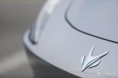 老將張國(guó)富接棒極狐法人，電器輔件銷(xiāo)售經(jīng)驗(yàn)?zāi)芊駷槠放茮_高“撐腰”？